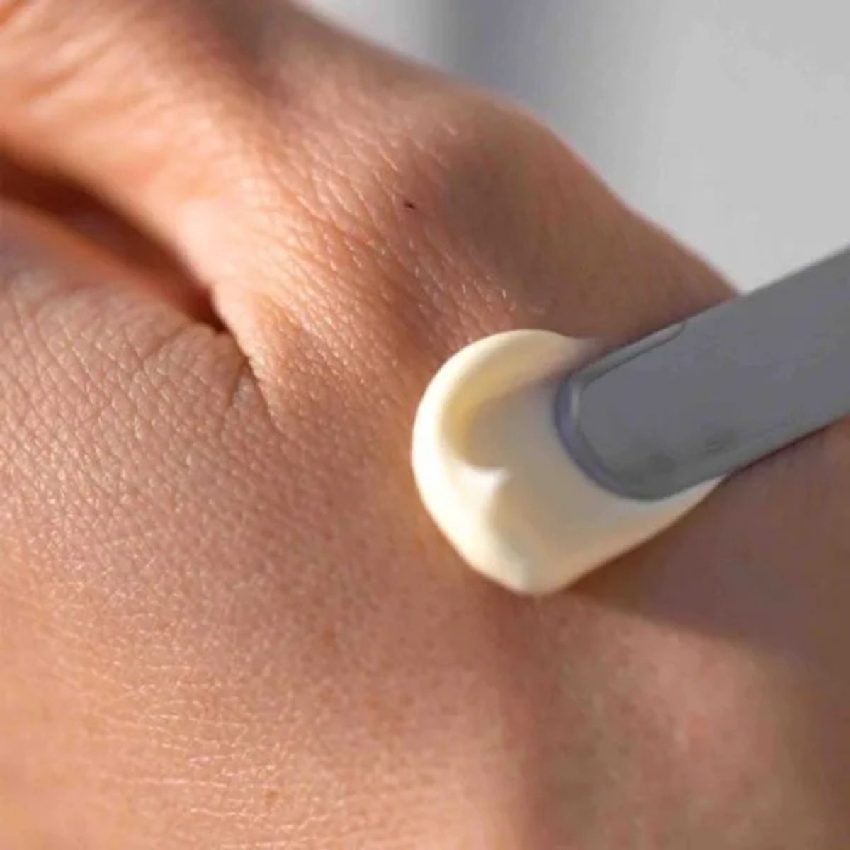 LL REGENERATION - Eye Wrinkle Cream
