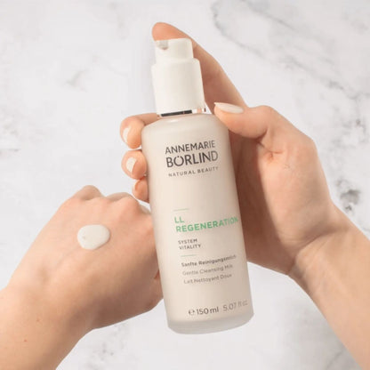 LL REGENERATION - Gentle Cleansing Milk